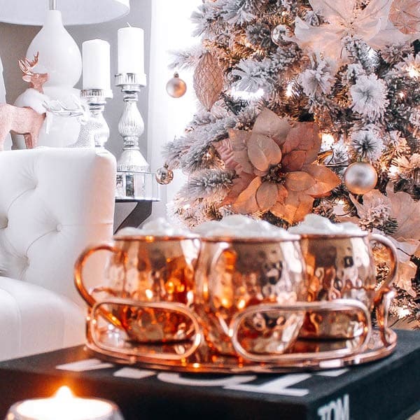 +25 Rose Gold Decor Ideas (Wedding, Bedroom, etc.)