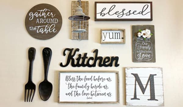 +20 Inexpensive Kitchen Wall Decor Ideas (2025)