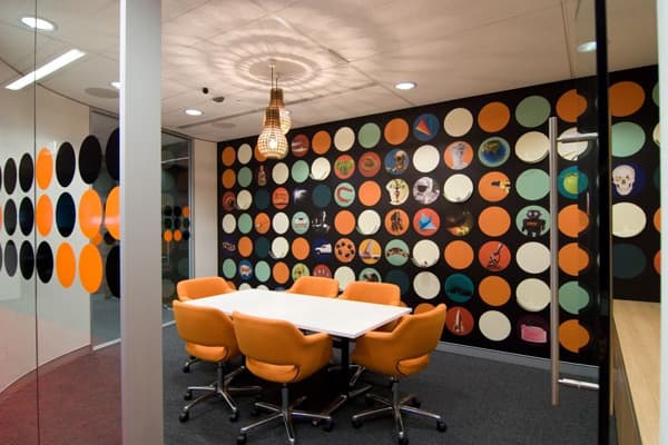 Modern & Small Office Wall Decor Ideas