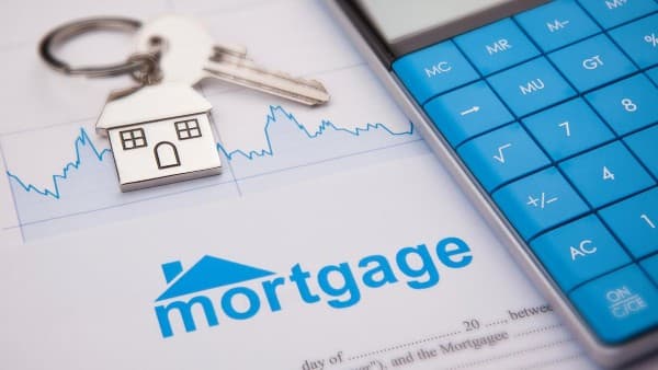 Mortgage Amortization: What Homeowners Need...