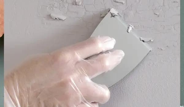 How to Fix Chipped Paint on Wall