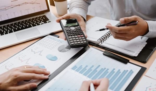 What Is a Home Loan (Mortgage) Broker and What Do They Do?