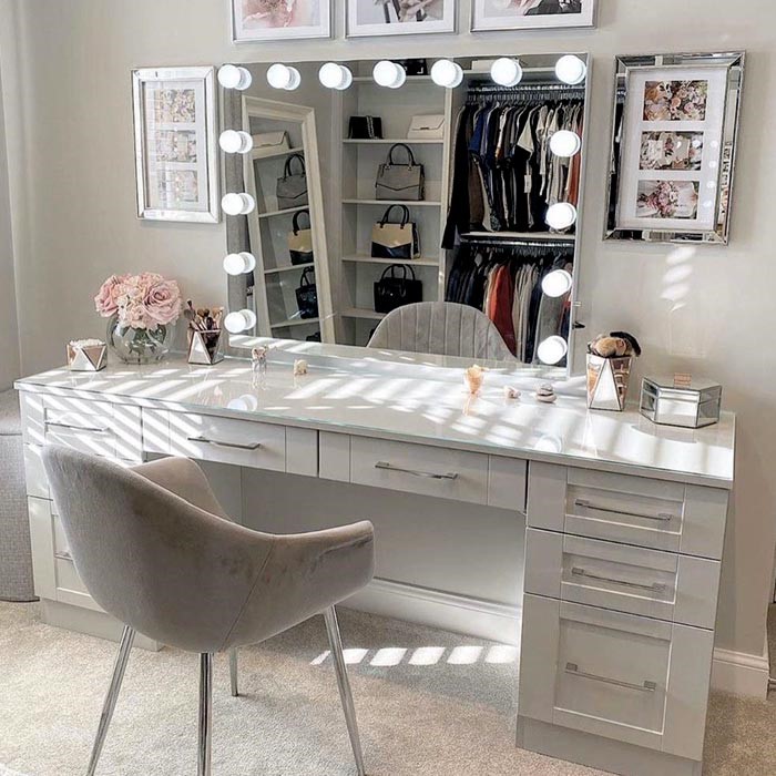 cheap DIY makeup vanity