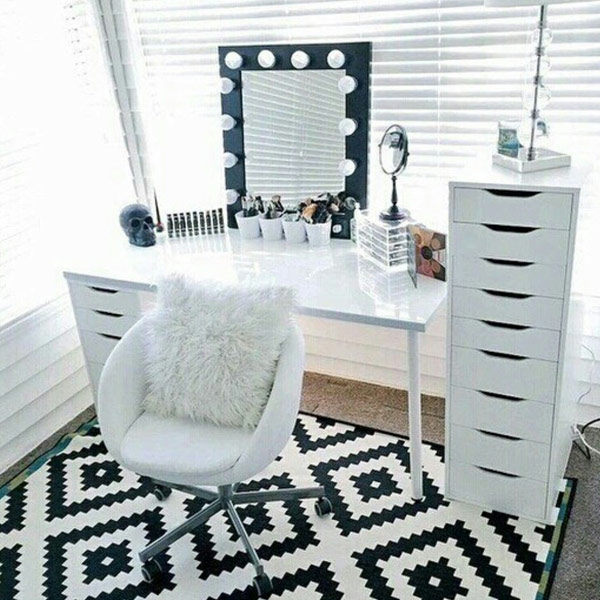 simple makeup room ideas