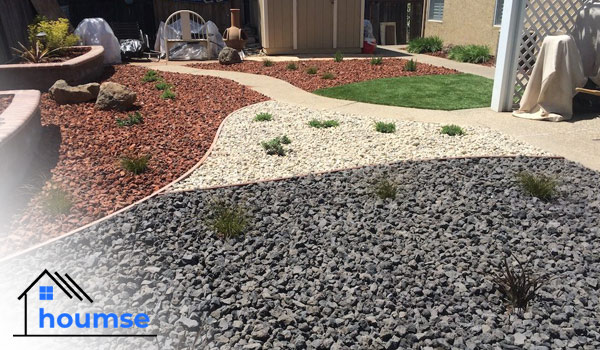 backyard pavers with gravel